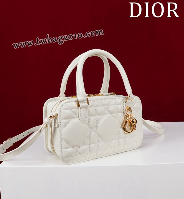 Dior专柜2024新款迪奥高仿原单迷你小方包蒙田30系列迷你医生包 djfk1482